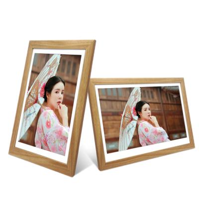 China Wifi Lcd 15.6 Inch Digital Photo Frame Touch Screen 10GB Online Storage for sale