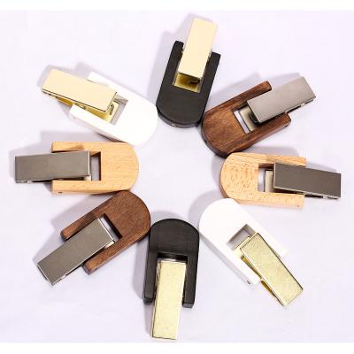 China Vintage Wood Custom Color Multi Clip Hook Hangers for sale