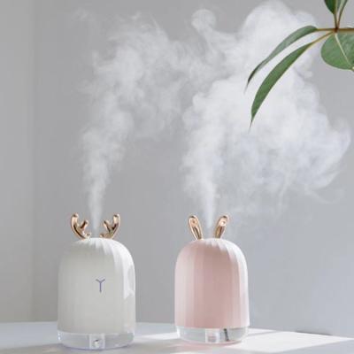 China Outdoor Cute Deer Humidifier Wholesale Aromatherapy Essential Oil Electric Aroma Diffuser for sale