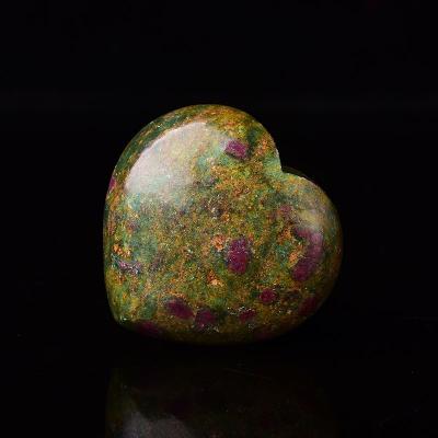 China Europe Natural Ruby In Fuchsite Crystal Hearts Carved Healing Crystal Heart Shaped Wholesales for sale