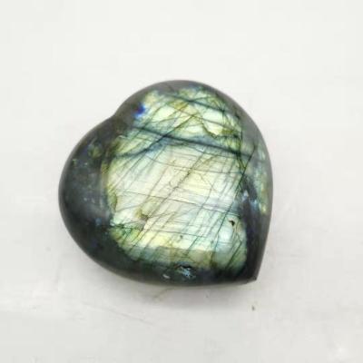 China Europe Crystal Hearts polished by natural sparkling labradorite for sale