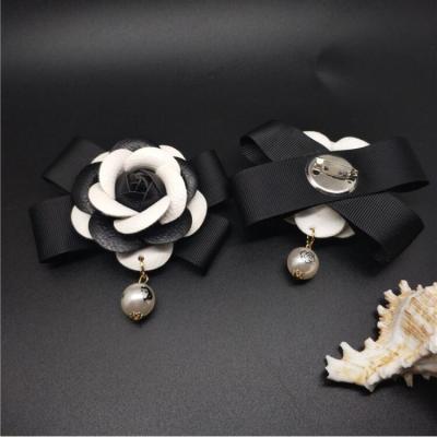 China Rose Black Camellia Flower PU Leather Women Suit Sweater Pin Brooch White Shirt Brooches Dress Decoration Vintage Pins for sale