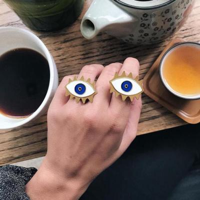 China Crystal Kaimei 2019 New Fashion Metal Gold Drop Luster Metal Eye Shape Rings Women Vintage Finger Rings Party Female Jewelry Gift for sale