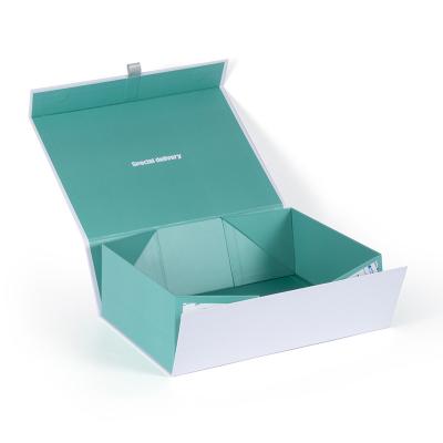 China Green Color Recyclable Rigid Flat Magnetic Folding Gift Boxes For Gift Packing for sale