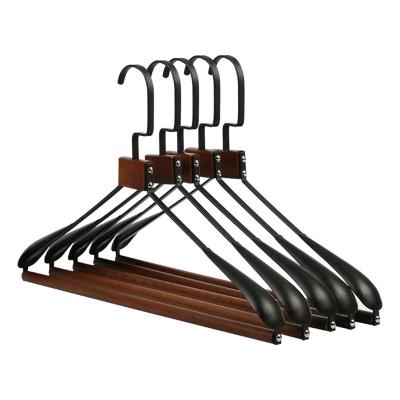 China LEEKING Multifunctional Hot Sale Iron Art Clothes Rack Metal Hanger with Wooden Bar for Clothes Coated Suit Pants for sale