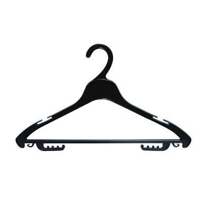 China Multifunctional Custom Label Hanger PP Adult Plastic Anti Slip Shirt Hanger for sale