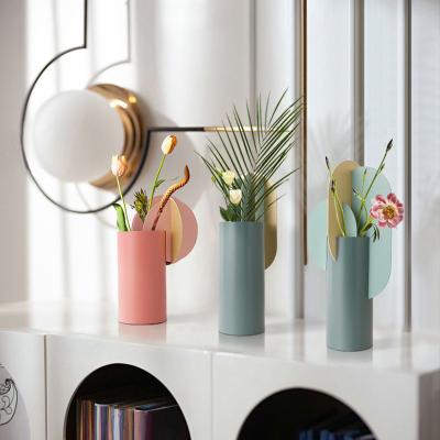 China Unique Metal Flower Pots Hotel Decoration Colorful Unique Vases Lights Luxury Accessories Green Gold Iron Creative Home Geometric Rose Flower Vase Ornaments Kids Room Vase Furnishing for sale