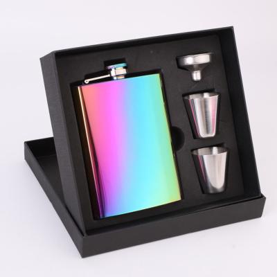 China Traditional Leafproof Flask Premium Gift Set Whiskey Flask Hip Flask UV Plated Gifts For Women for sale