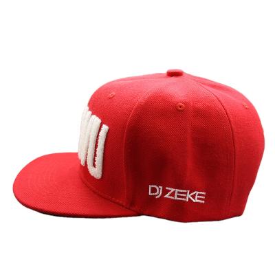 China COMMON Most Popular Adjustable Embroidered Flat Brimmed 6 Panel Red Hat for sale