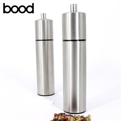 China Sustainable Manual Classic Salt And Pepper Grinder Stainless Steel Body Design for sale