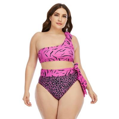 China Plus Size 2021 Plus Size Women's New Fashion Bathing Suit Two-Piece Printing For Holiday Suit for sale