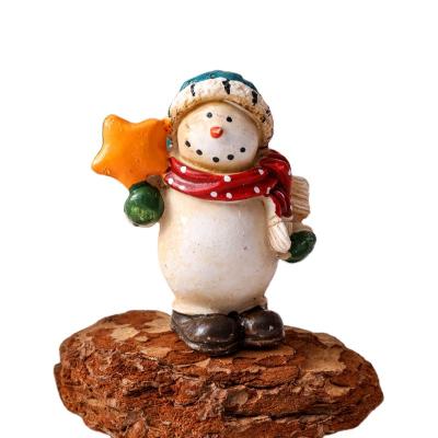 China Worlwide Christmas Ornaments Decorative Resin Snowman Table Top Decoration Gifts Scene Atmosphere Old Layout for sale