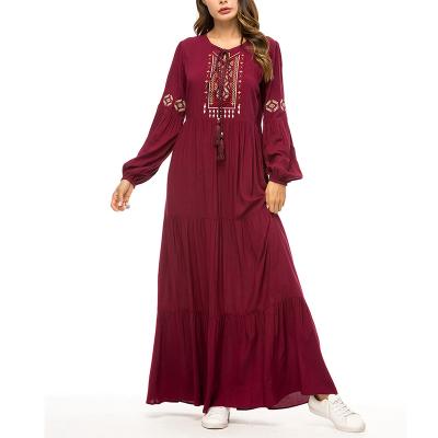 China Wholesale Islamic Floral Rayon 2020 New Style Long Embroidery Dress Women Plus Size Muslim Lady Dresses Skirts YLDRM003D for sale