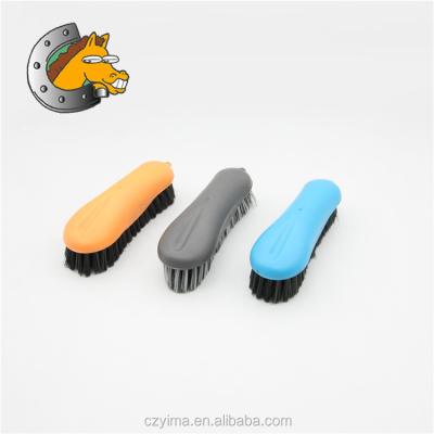 China Sustainable 8 Shaped Small Horse Body Brush /horse Grooming Brush With Rubber for sale