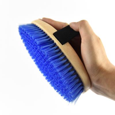 China PP 7 Inch Horse Body Brush With Plastic Bristle For Grooming / Flat Surface for sale