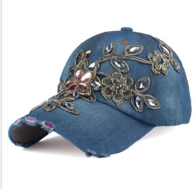 China COMMON Hat Inlaid Diamond Gold Flower Baseball Cap Outdoor Travel Leisure Hat for sale