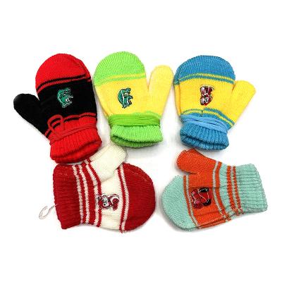 China Simple cheap mutti hand knitted gloves for kids guantes luvas wholesale stretch gloves warm winter gloves for sale