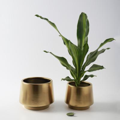 China Europe Free Sample Luxury Wedding Gold Decoration Items Small Ceramic Succulent Planters for sale