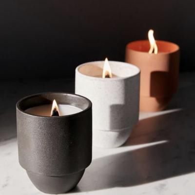 China Wholesale Empty Luxury Ceramic Candle Jars Home Decor Elegant Modern Home Container Candle Vessels for sale