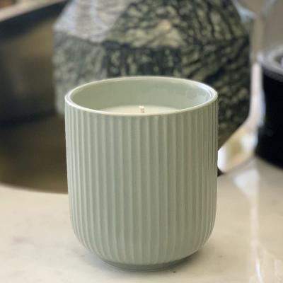 China Wholesale Luxury Modern Home Decor Stripe Porcelain Candle Jars Elegant Home Decor Bulk Jars for sale