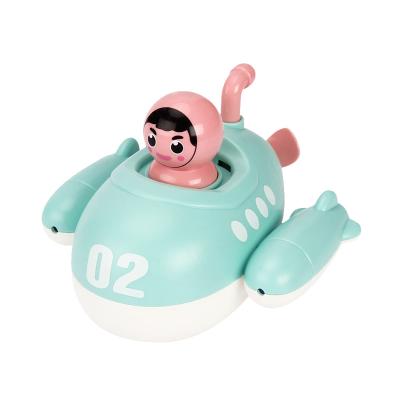 China Eco-friendly Non-Toxic Summer Winding Submarine Wind Up Toy Water Playing Animal Baby Bath Spray Toys For Children for sale