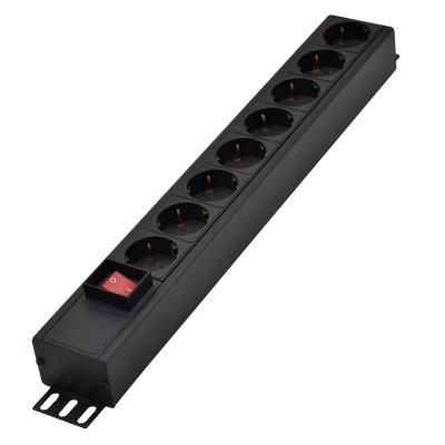 China Aluminum Alloy Power Multi Strip Distribution Unit Portable PDU With Circuit Breaker for sale