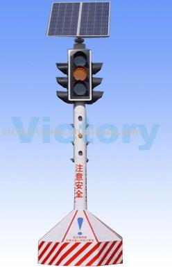 China Aluminum Or PC Solar Powered Traffic Light for sale