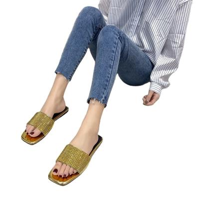 China PU the new slippers of the new slippers in the summer of 2021 are used in a type of Korean flat cold slippers fashion beach shoes for sale