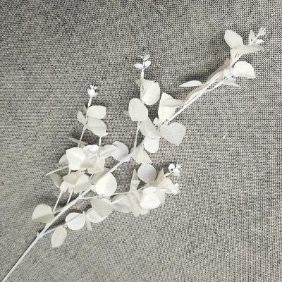 China Silk fabric simulation flowers screen printed fabric eucalyptus heart grass wedding hall silver foil flower arrangement wedding lead flo for sale