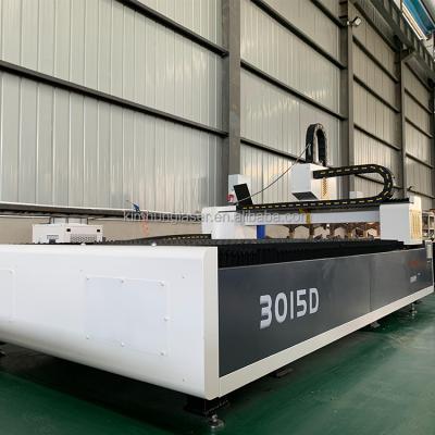 China Hot Sale Stainless Steel Water Cooled CNC Sheet Metal Fiber Laser Cutting Machine for sale