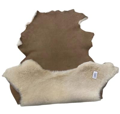 China Soft Hand Feeling 100% Sheep Face Sheep Merino High Density Shearling Twin Skin Genuine Lambskin Skins Fur Leather Fabric For Clothing for sale