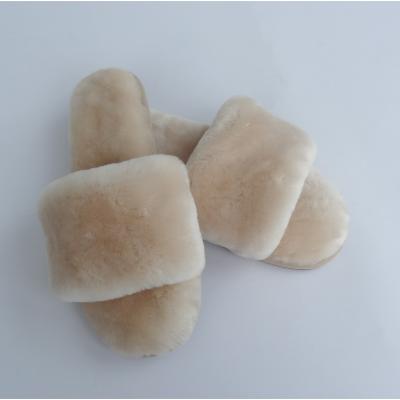 China Open Toe Indoor Slippers Wholesale Women Wool Fur Slider Slippers Fluffy Fur Sweat-absorbent Sheepskin for sale