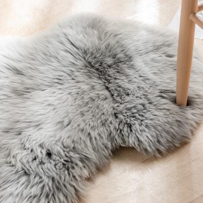 China New Arrival Real Fur Sheepskin Fluffy Gray Sheepskin Blanket Anti-slip High Quality Bedside Rug for sale