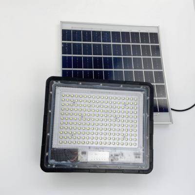 China Garden high power energy saving ip67 100w LED outdoor waterproof solar flood light for sale