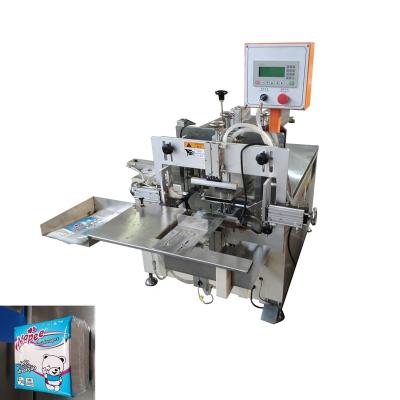 China Hotels Low Price Napkin Tissue Paper Packing Machine for sale