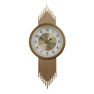 China Antique Style 12 inch metal gilded living room decoration technology Modern wall clock Fashion decoration Silent digital wall clock for sale