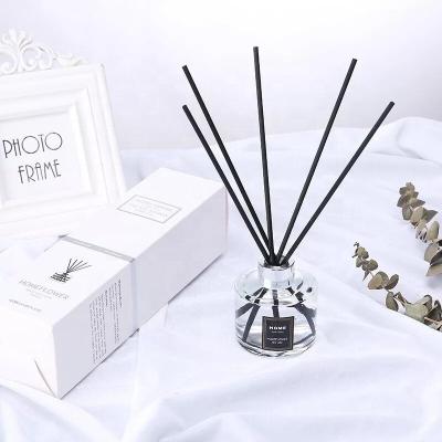 China Viable Aroma Reed Diffuser with Decorative Glass Bottle for sale