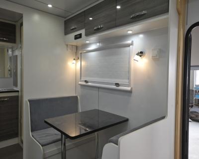 China Travel Trailer Off Road 15ft Caravan With Shower Room Forward Fold for sale