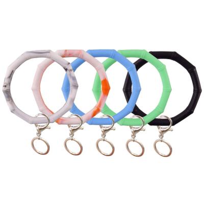 China Durable Specials Deign Key Ring Silicone Chain Bracelet Keychain Large Key Ring Round Key Chain for sale