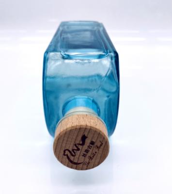 China White Beverage 500ml Vodka Container Flat Mouth Bottle With Wooden Cover for sale