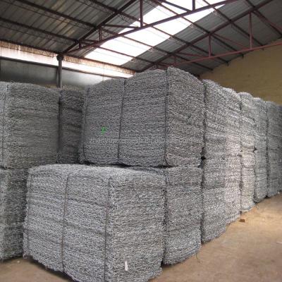 China Cages Hexagonal Wire Mesh / Chicken / Hexagonal Wire Netting for sale