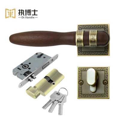 China New Easy Installation Quality Chinese Stsilverdroom Door Handles Locks Retro Separate Lock Door Handle With Modern Master Wood Bedroom for sale