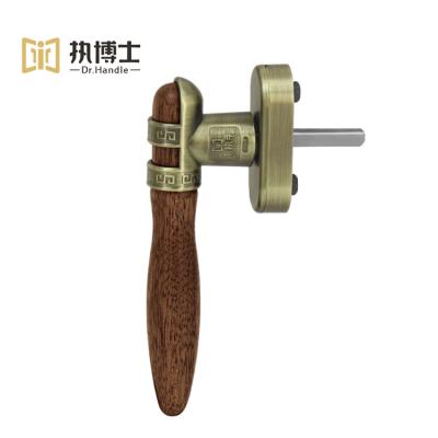 China Easy Installion Casement Window Handle Square Form OEM ODM Modern Wood Handle + Zinc Alloy Base Window Hardware for sale