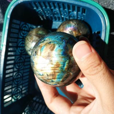 China Natural Crystal Labradorite Spheres Citrine Ball Wholesale 4-10cm Small Sphere Gemstone Crystal for sale