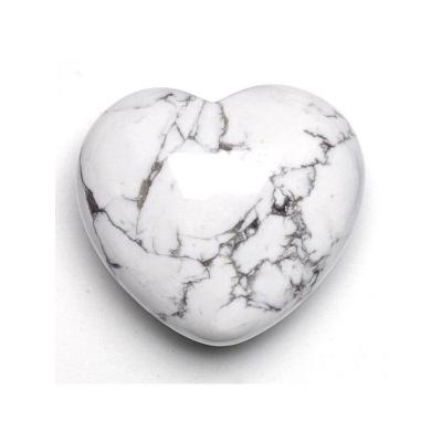 China Europe 2-2.5-3CM Most Popular Natural Quartz Heart Howlite Crystal Heart Carved Homemade For Gift for sale