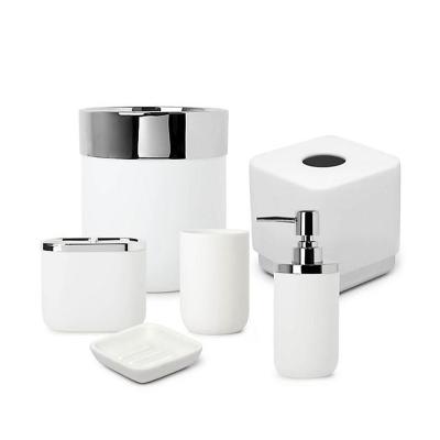 China 2022 Amazon Sustainable Hot Sale Luxury Ceramic Bathroom Set With Silver Metal Top Accessories For Home Hotel Washroom for sale