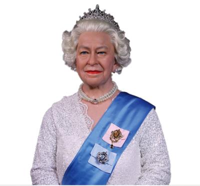 China Europe Celebrity The British Queen Life Size Wax Figure For Celebrity Museum for sale