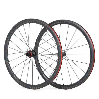 Chine Profondeur de Wheelset 40mm de vélo de route de carbone de TWITTER 700C avec le frein à disque à vendre