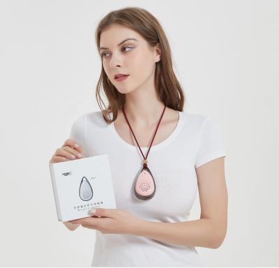 China Women's Wearable Air Purifier Necklace with Long Battery Life and No Consumables for sale