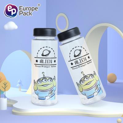 Cina Cartoon design children's plastic drinking cups with LIDS in vendita